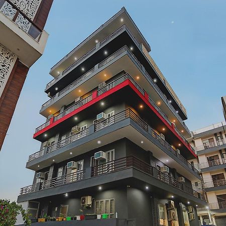 Super Townhouse Cloud Bay, Near Genpact, Sector-69, Gurgaon Hotel Bagian luar foto