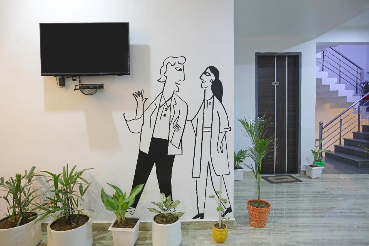Super Townhouse Cloud Bay, Near Genpact, Sector-69, Gurgaon Hotel Bagian luar foto