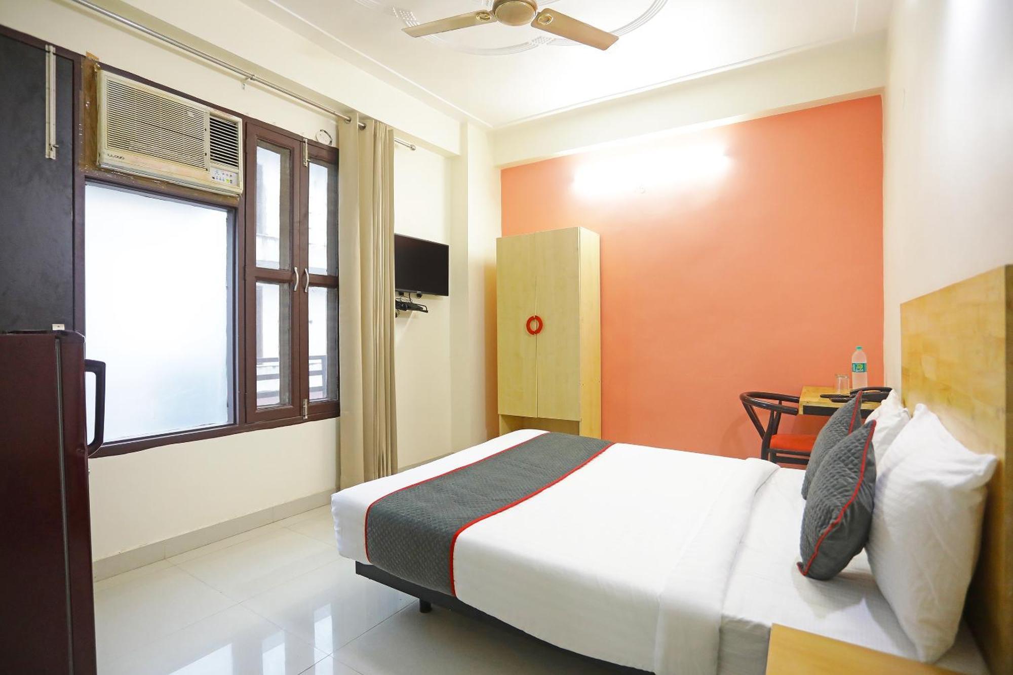 Super Townhouse Cloud Bay, Near Genpact, Sector-69, Gurgaon Hotel Bagian luar foto